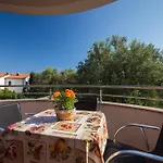 Bella Vista